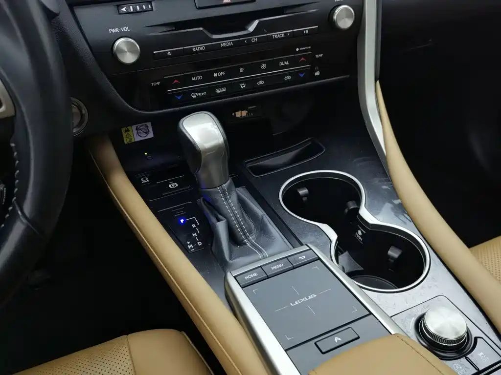 Lexus RX 2021 — миниатюра 13