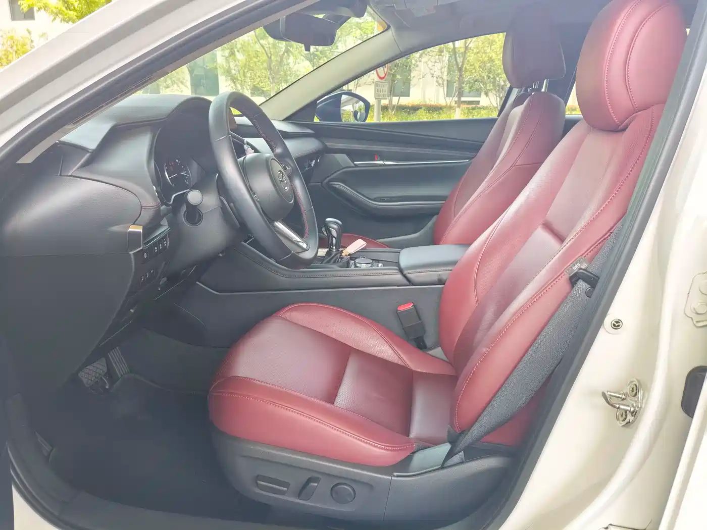 Mazda Mazda3 2022 — миниатюра 8