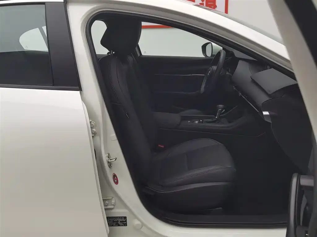 Mazda Mazda3 2023 — миниатюра 22
