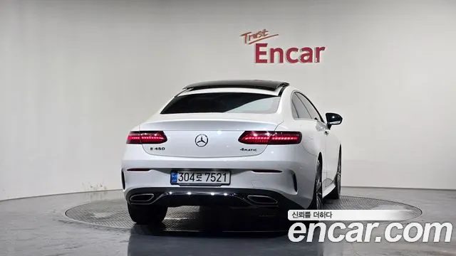 Mercedes-Benz E-Class 2021 — фото 4