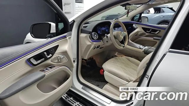 Mercedes-Benz EQS 2023 — миниатюра 10