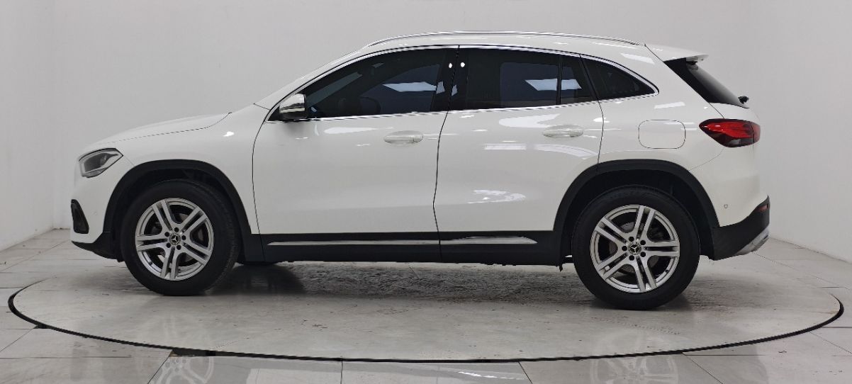 Mercedes-Benz GLA 180 2021 — фото 5