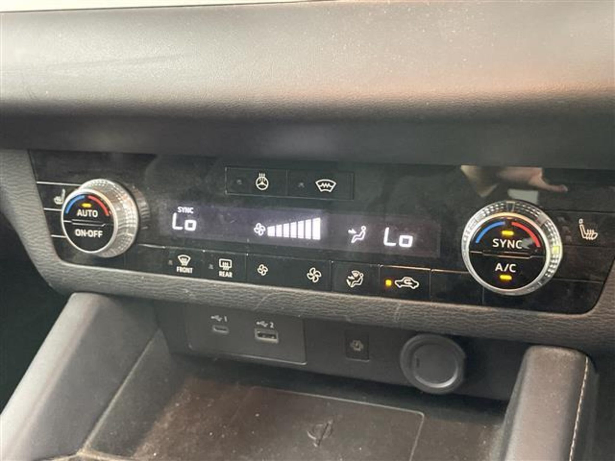 Mitsubishi Outlander 2022 — миниатюра 9
