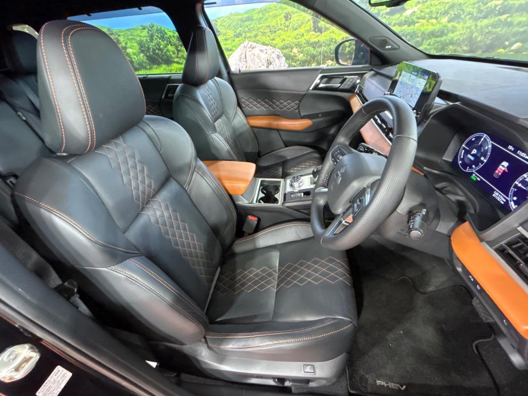Mitsubishi Outlander 2022 — миниатюра 10