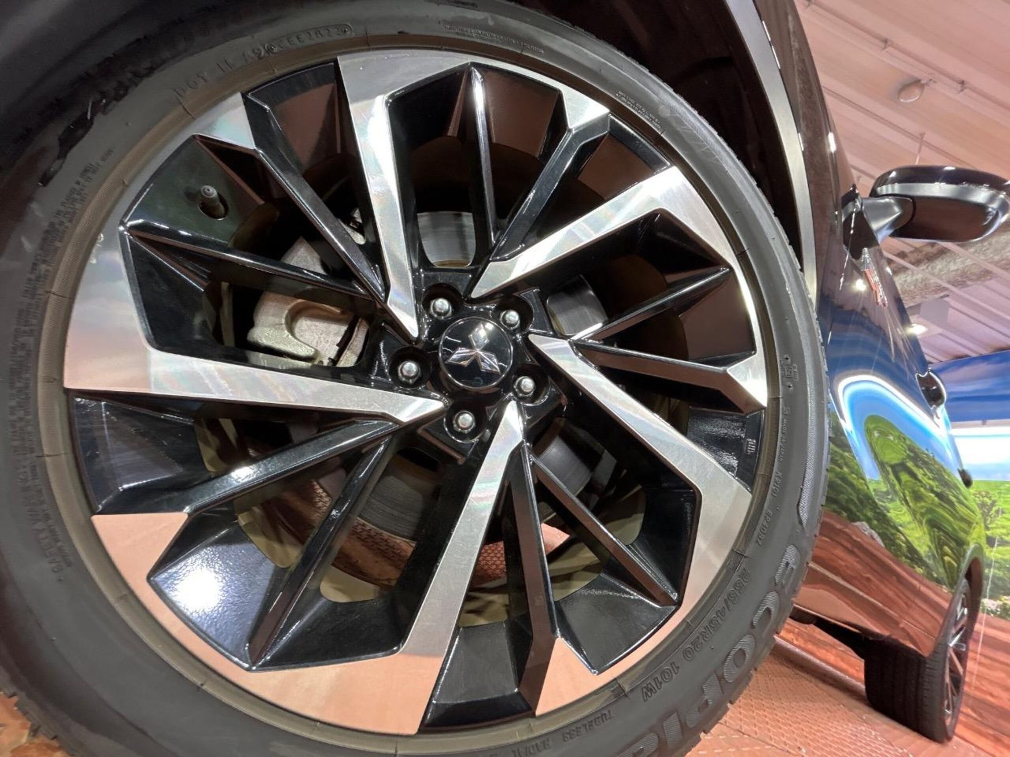 Mitsubishi Outlander 2022 — миниатюра 9