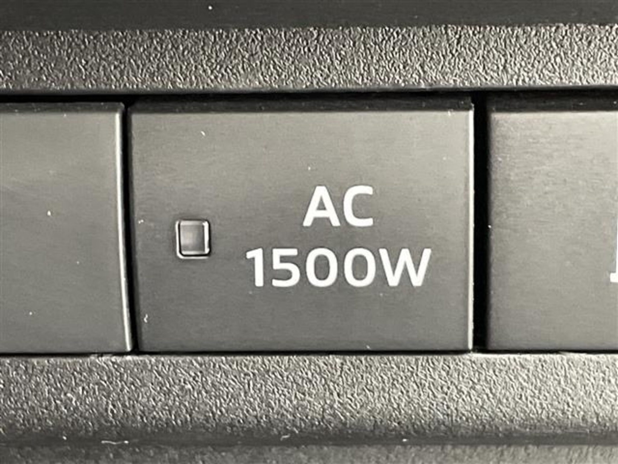 Mitsubishi Outlander 2022 — миниатюра 6