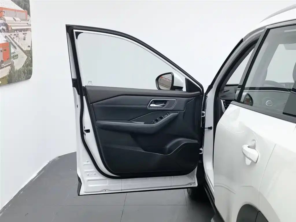 Nissan X-Trail 2021 — миниатюра 8
