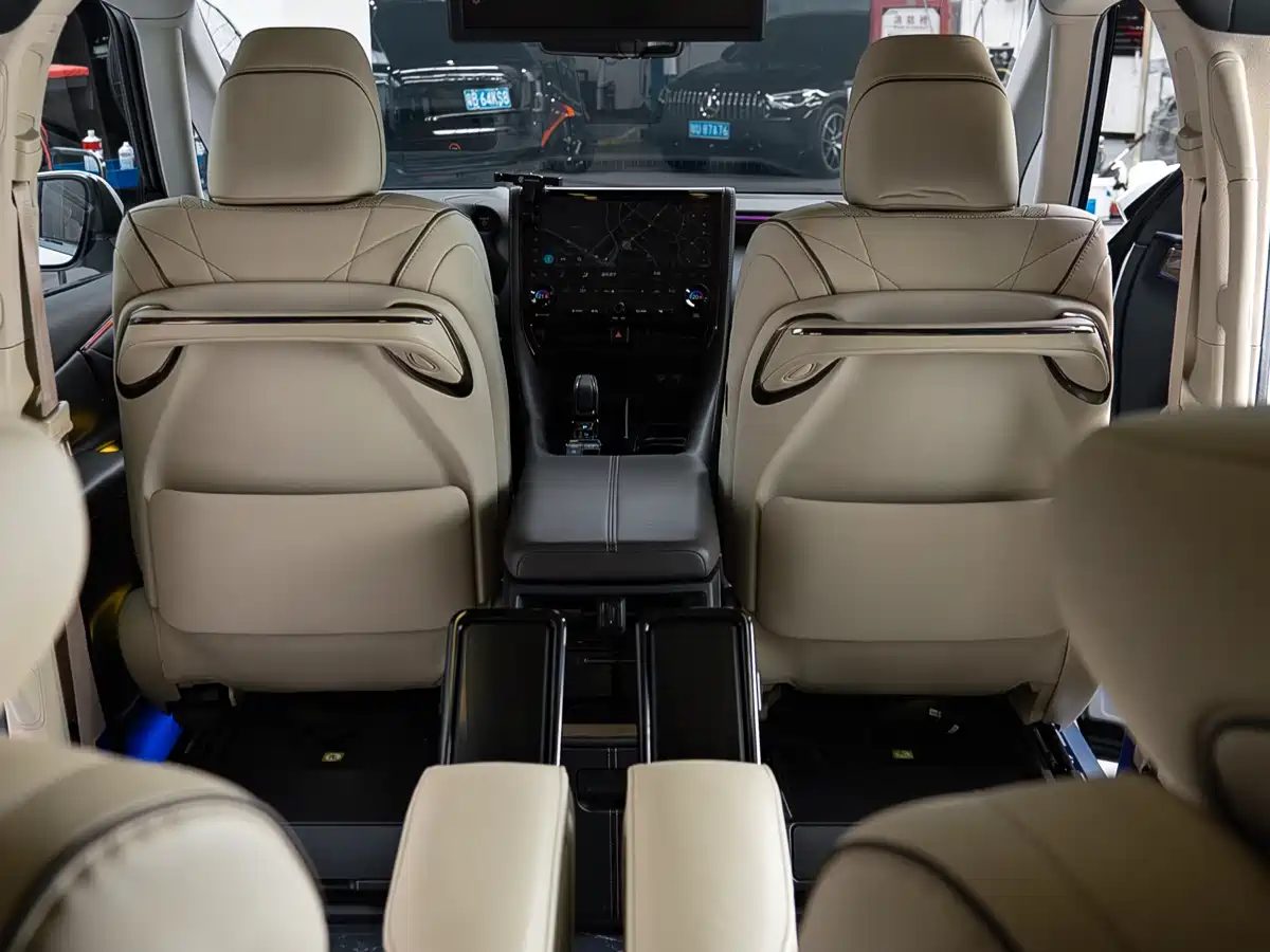 Toyota Alphard 2024 — миниатюра 12