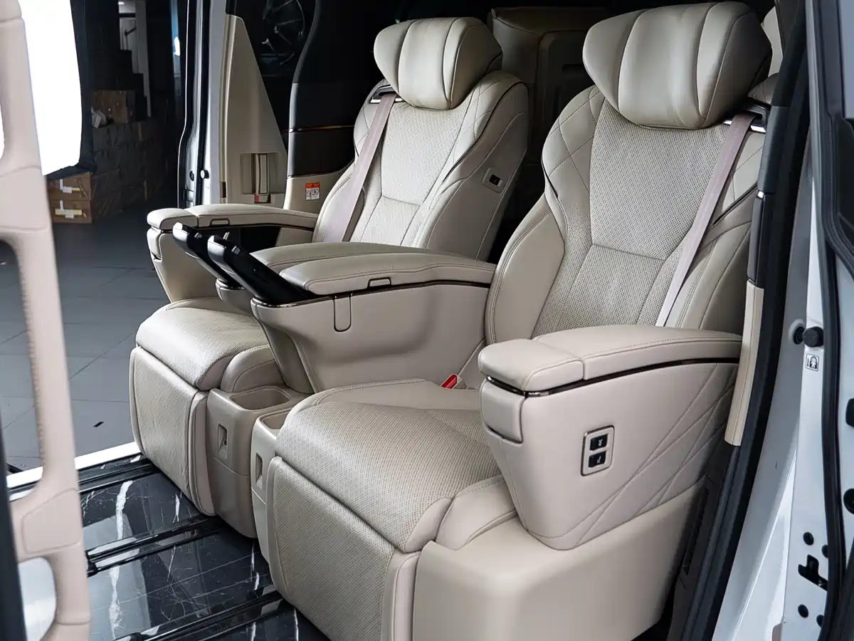 Toyota Alphard 2024 — миниатюра 15
