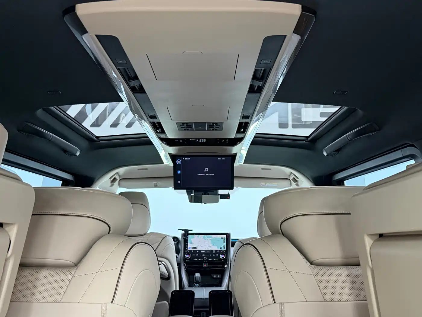 Toyota Alphard 2024 — миниатюра 20