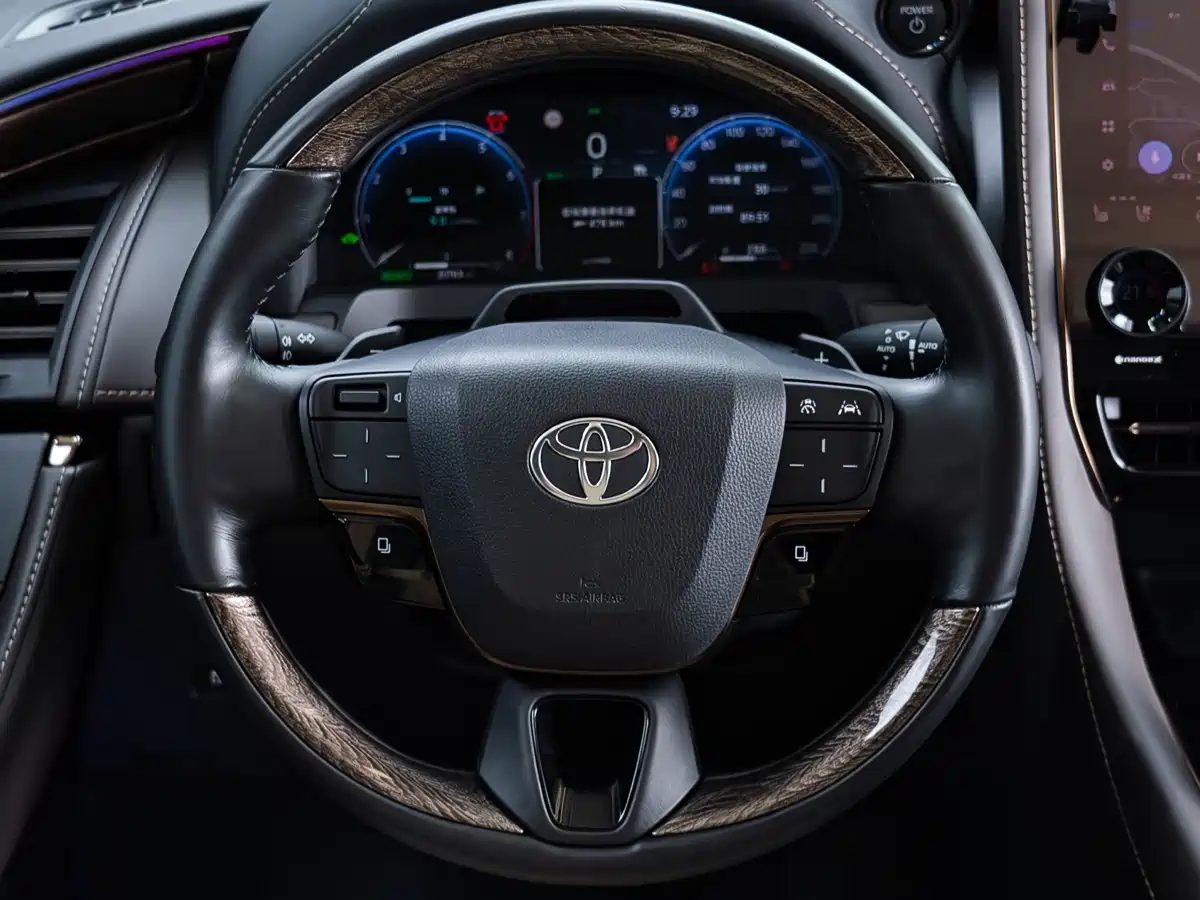 Toyota Alphard 2024 — миниатюра 8
