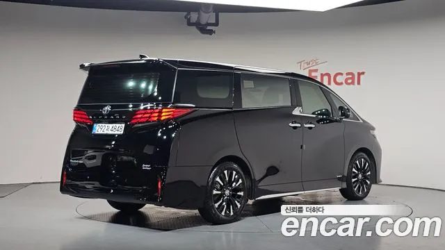 Toyota Alphard 2025 — фото 2