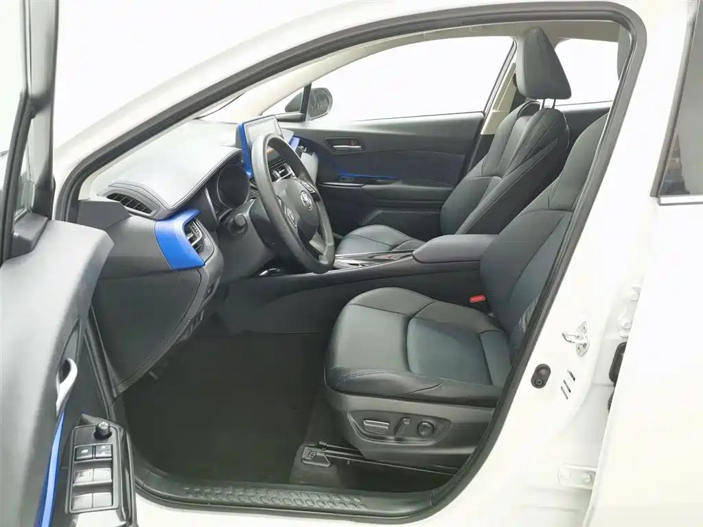 Toyota C-HR 2021 — миниатюра 10