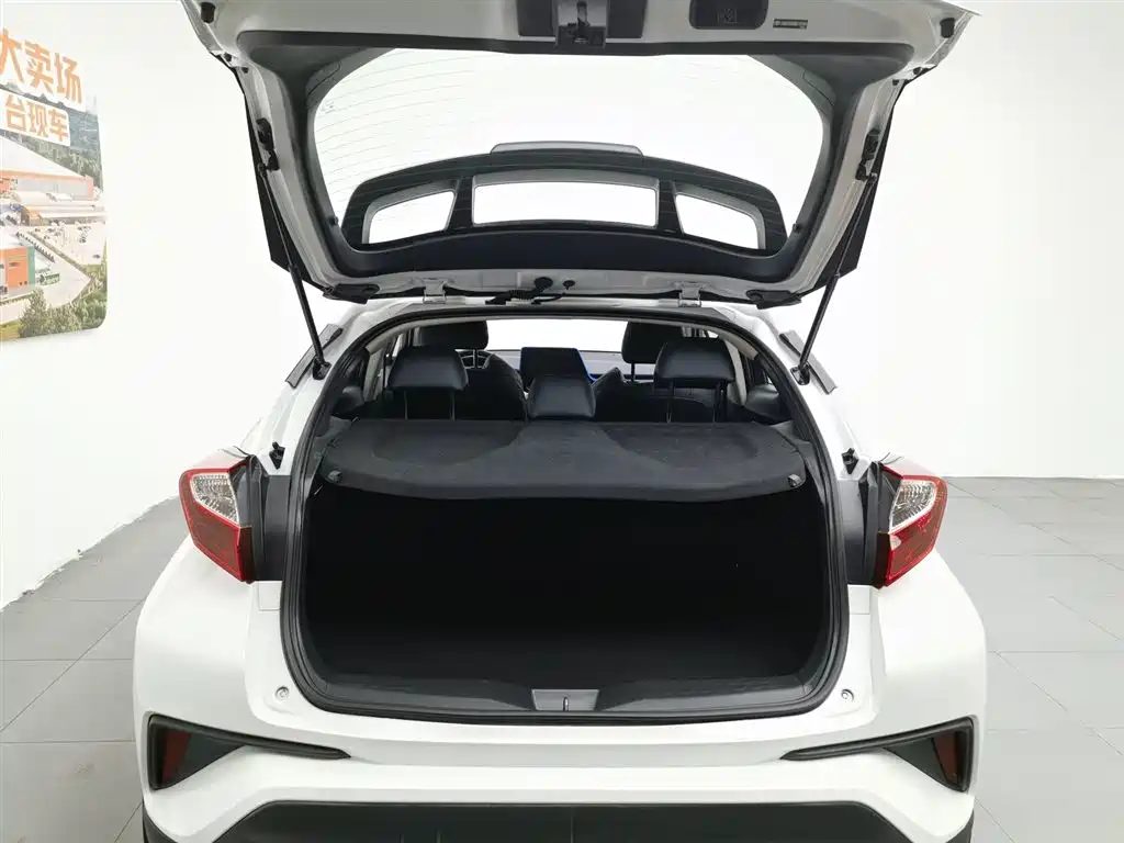 Toyota C-HR 2021 — миниатюра 16