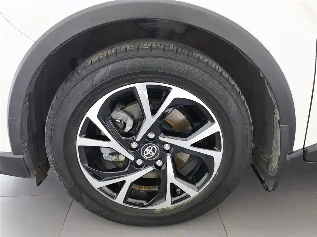 Toyota C-HR 2021 — миниатюра 17