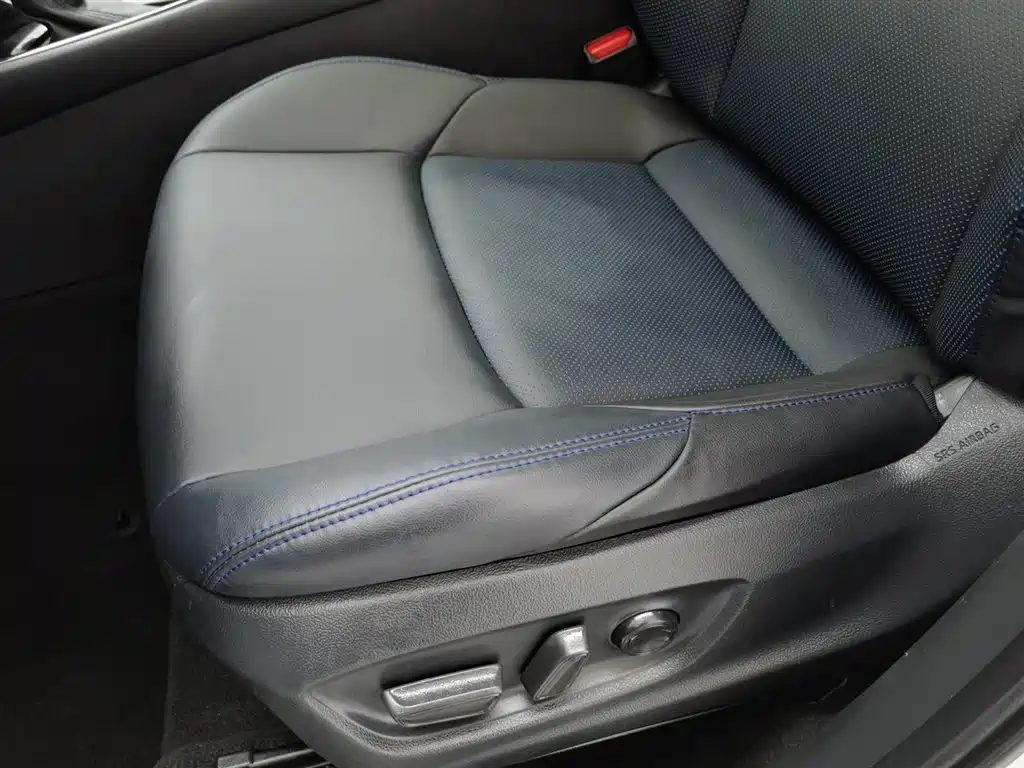 Toyota C-HR 2021 — миниатюра 19