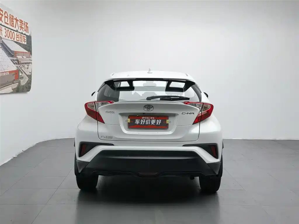 Toyota C-HR 2021 — фото 4