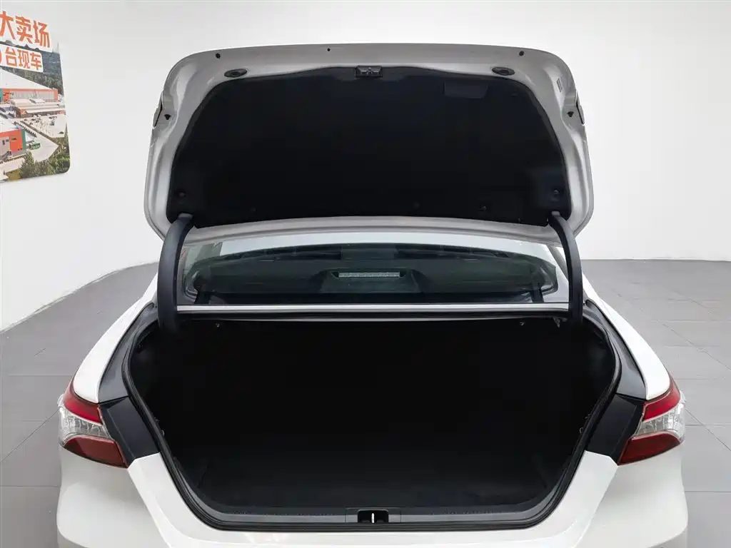 Toyota Camry 2021 — миниатюра 16