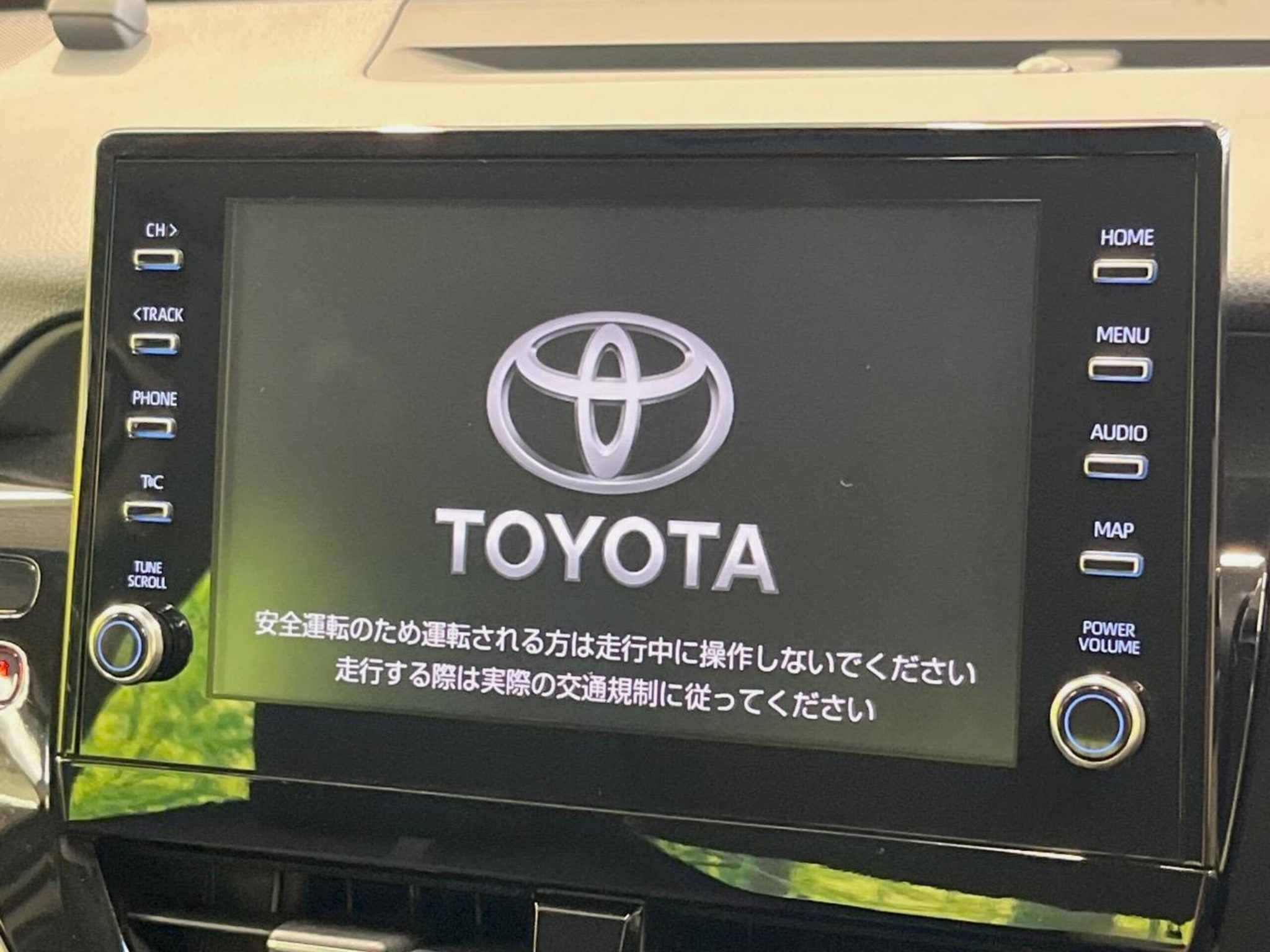 Toyota Camry 2021 — фото 3