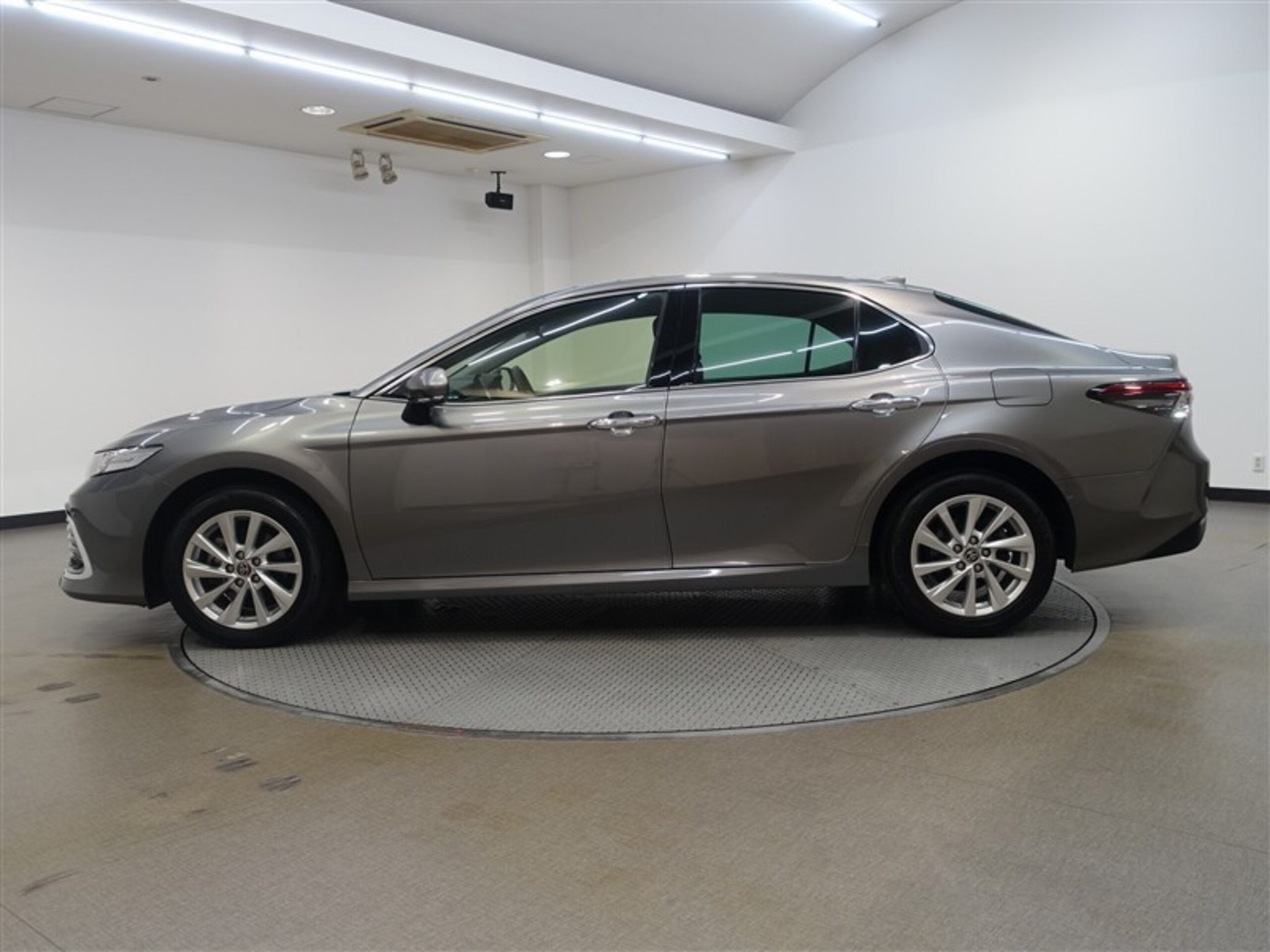 Toyota Camry 2022 — миниатюра 7