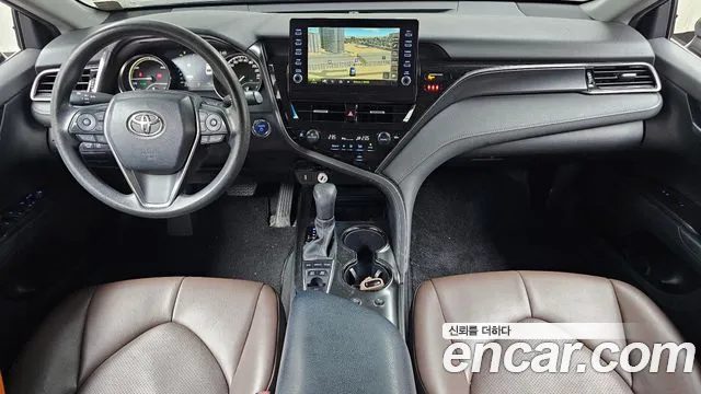 Toyota Camry 2023 — миниатюра 7