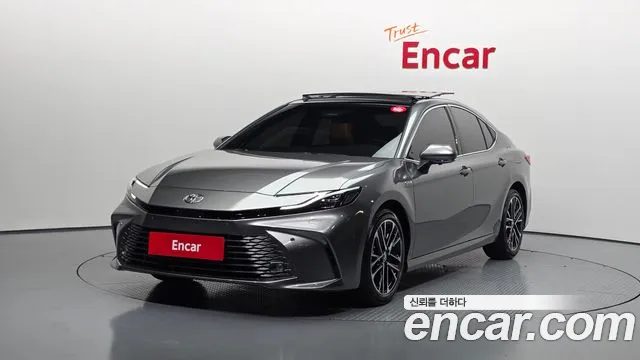 Toyota Camry 2025