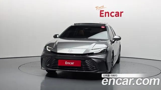 Toyota Camry 2025 — фото 3