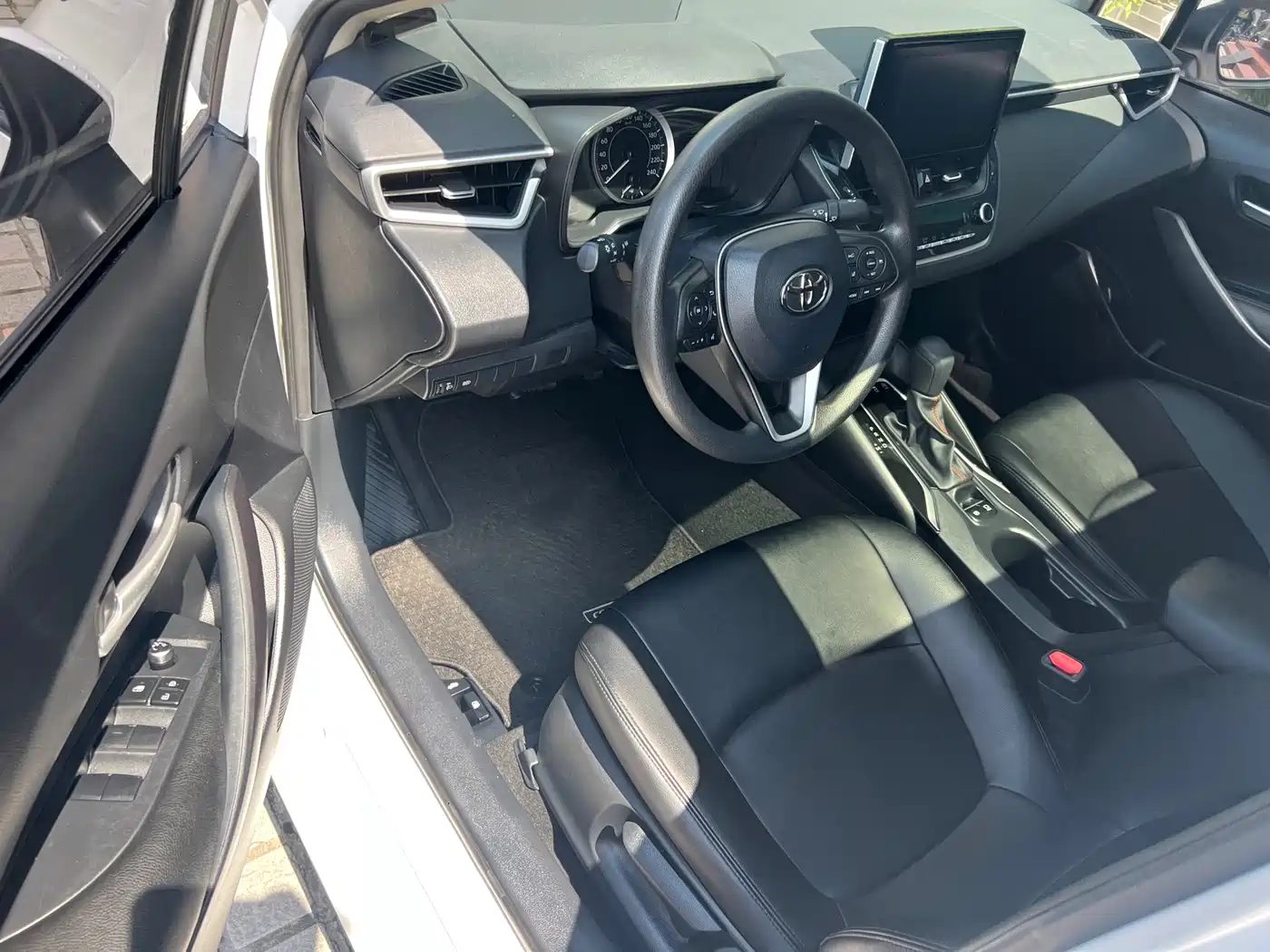 Toyota Corolla 2021 — миниатюра 10