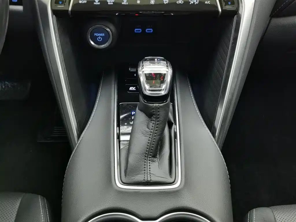 Toyota Harrier 2023 — миниатюра 13