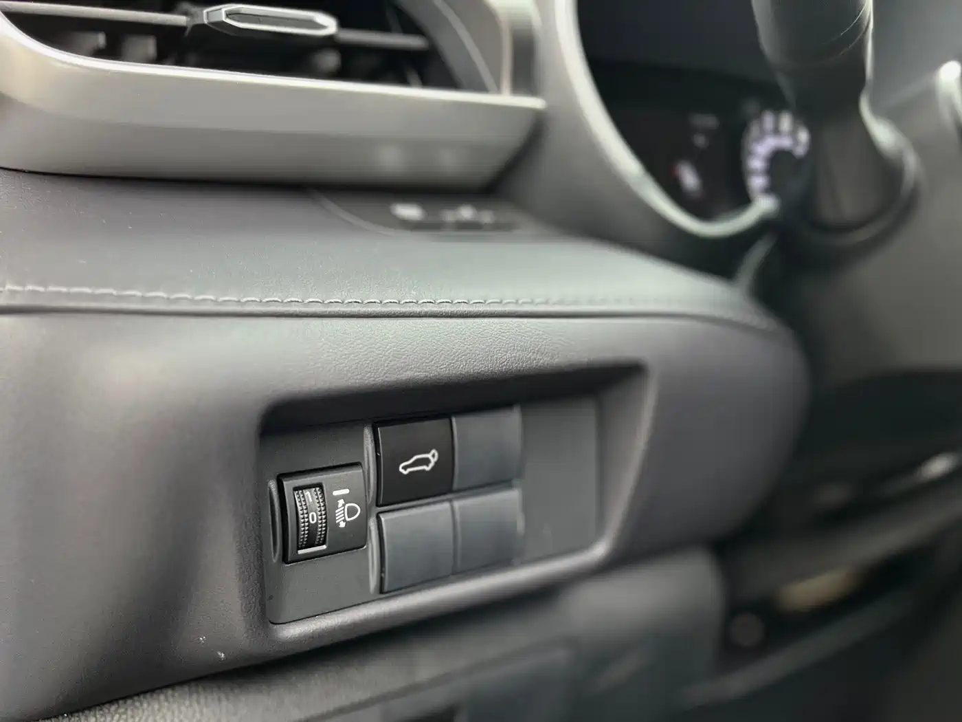 Toyota Highlander 2023 — миниатюра 15