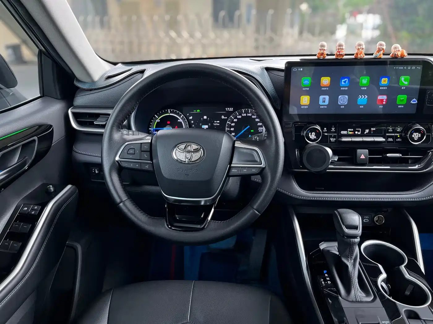 Toyota Highlander 2023 — миниатюра 17