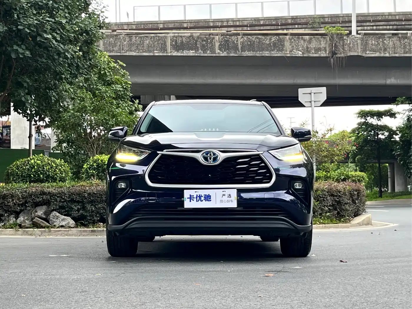 Toyota Highlander 2023 — фото 2