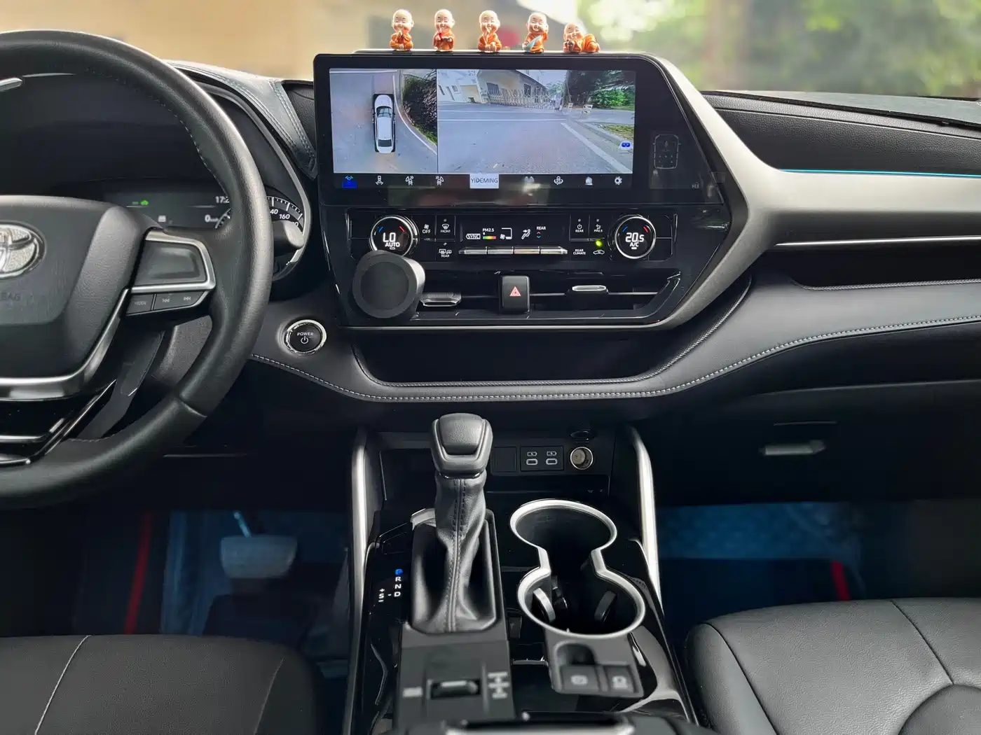 Toyota Highlander 2023 — миниатюра 9