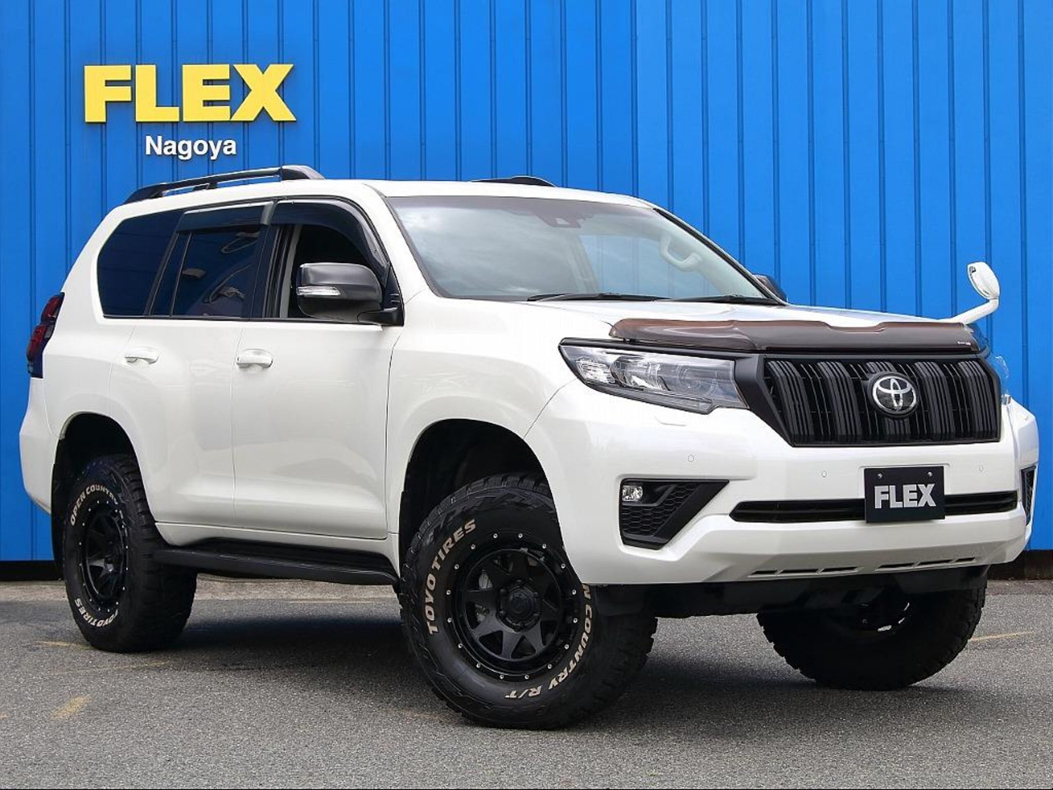 Toyota Land Cruiser Prado 2023 — фото 4