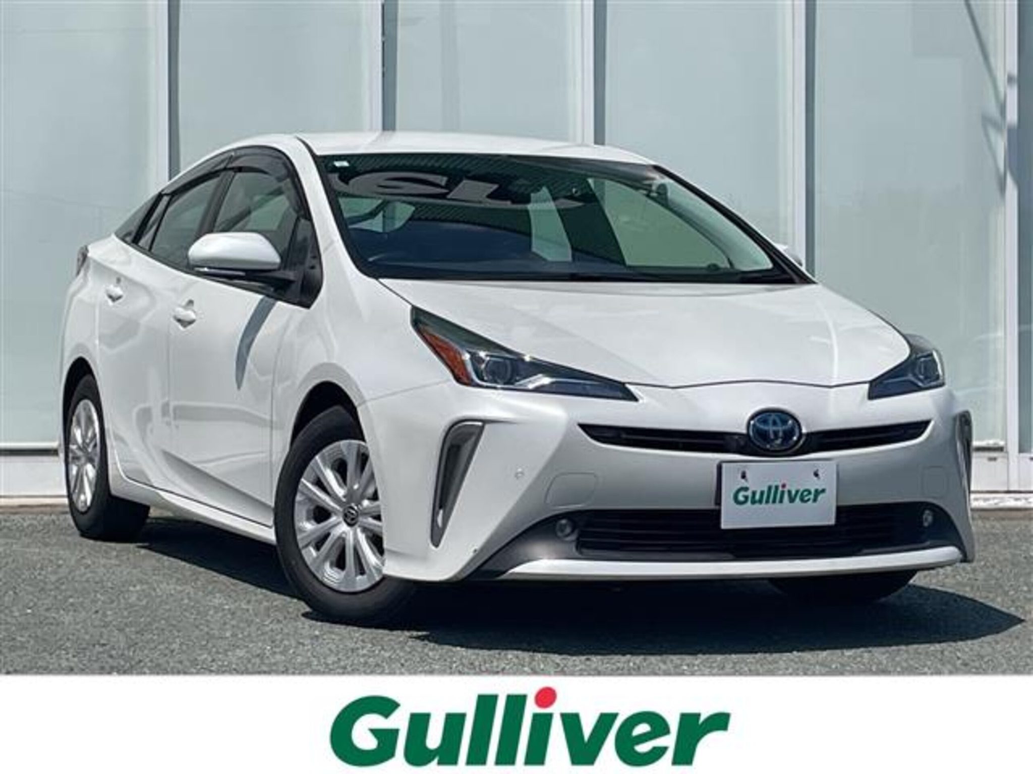 Toyota Prius 2021 — фото 1