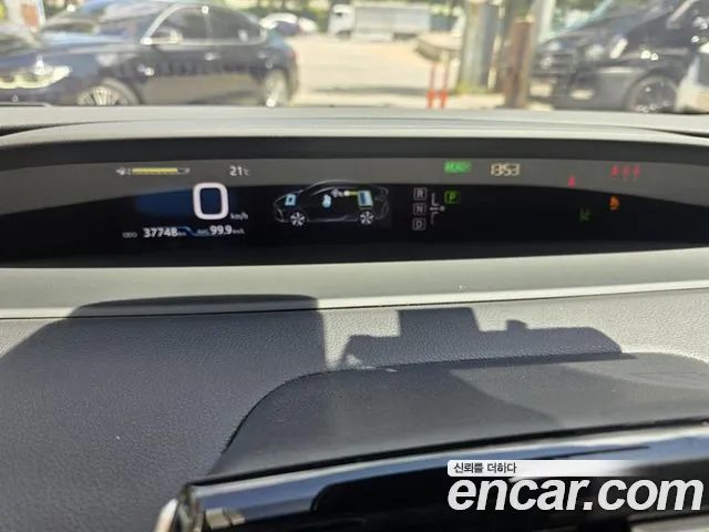 Toyota Prius 2022 — миниатюра 6