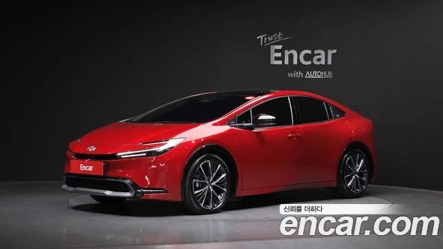 Toyota Prius 2024 — фото 1