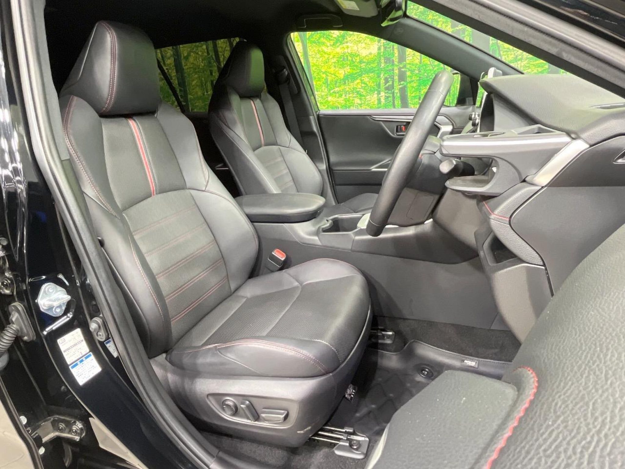 Toyota RAV4 2022 — миниатюра 8
