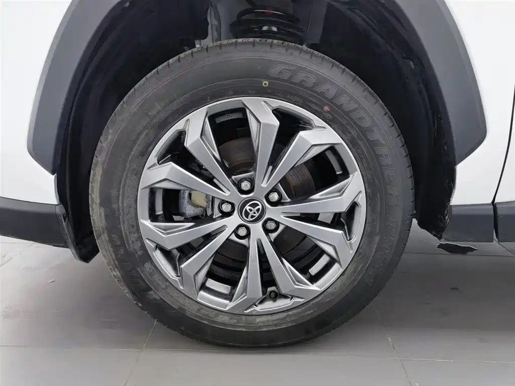 Toyota RAV4 2023 — миниатюра 17