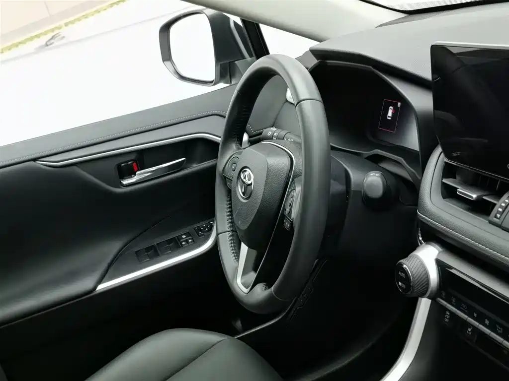 Toyota RAV4 2023 — миниатюра 21