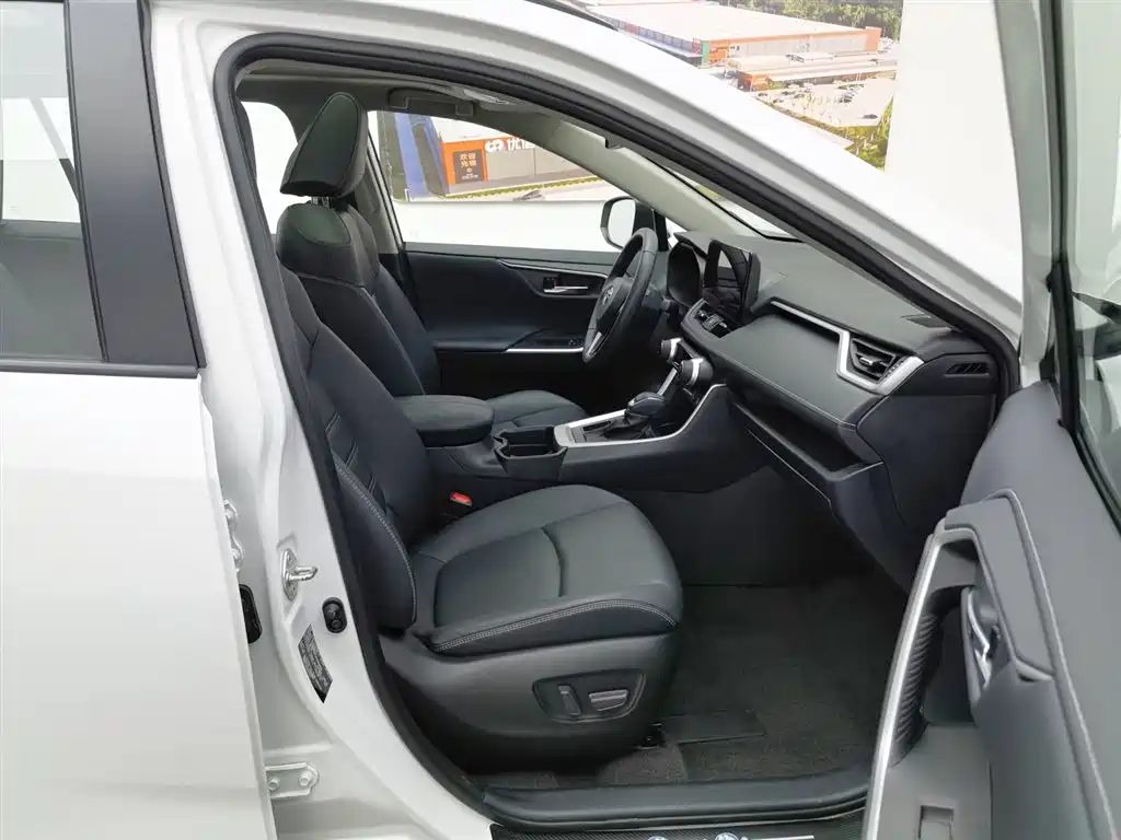 Toyota RAV4 2023 — миниатюра 22