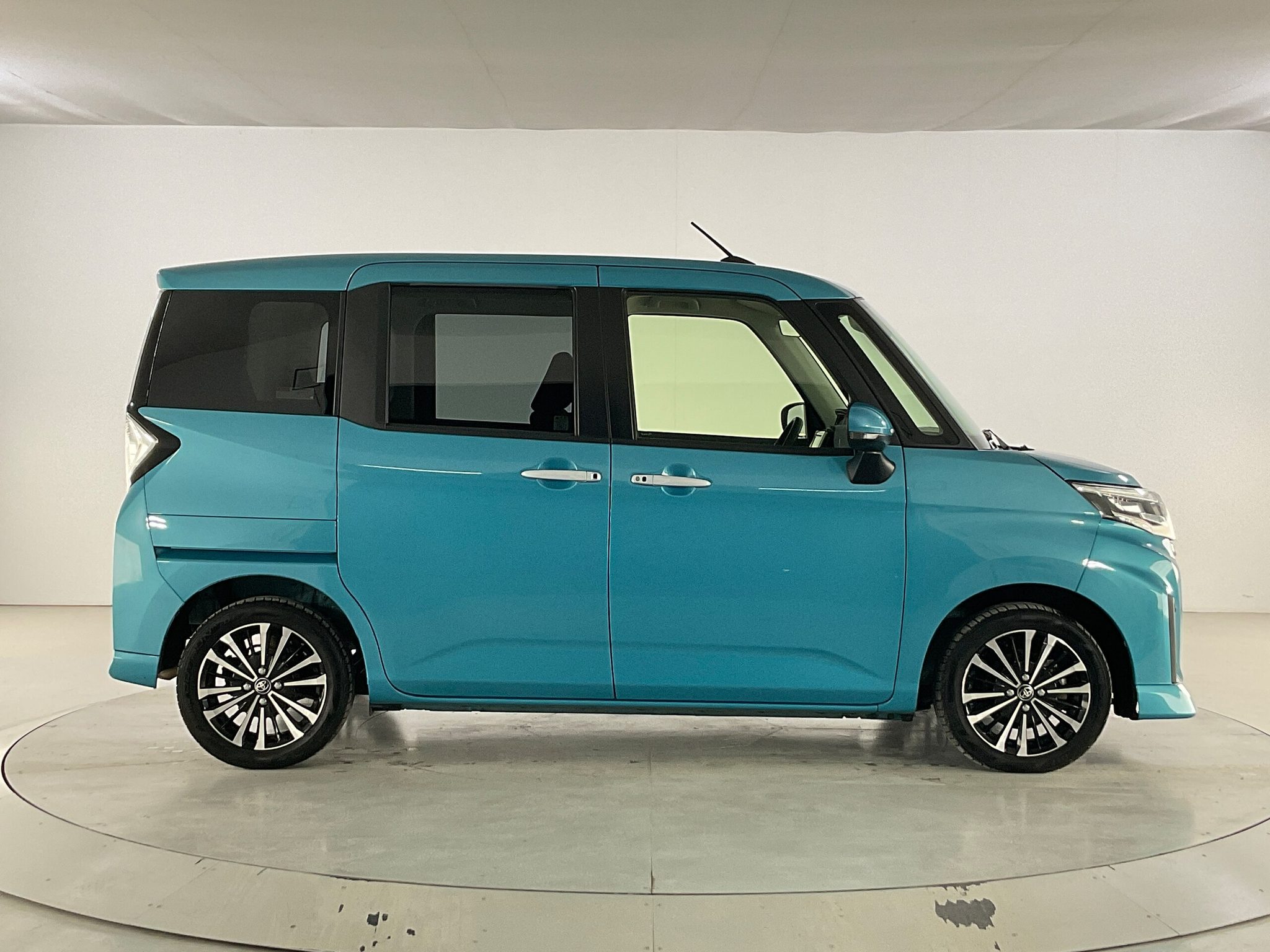 Toyota Roomy 2021 — миниатюра 10