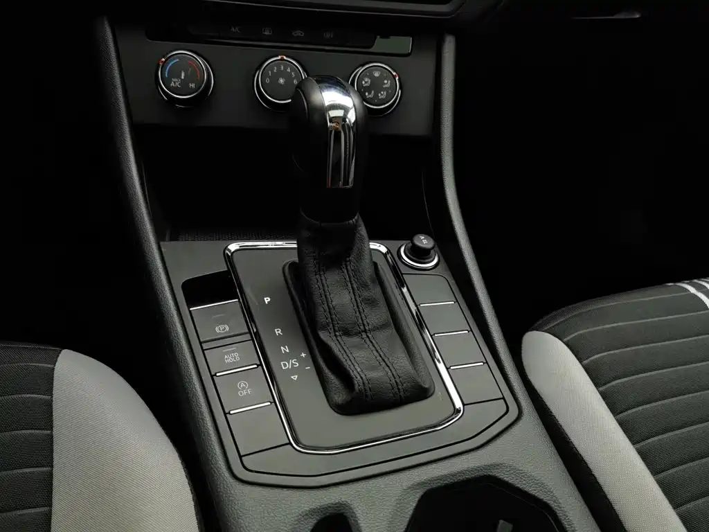 Volkswagen Bora 2022 — миниатюра 13
